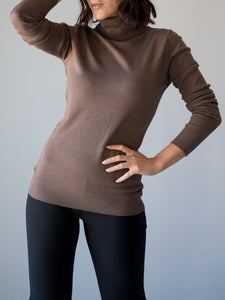 Maglioncino collo alto basic